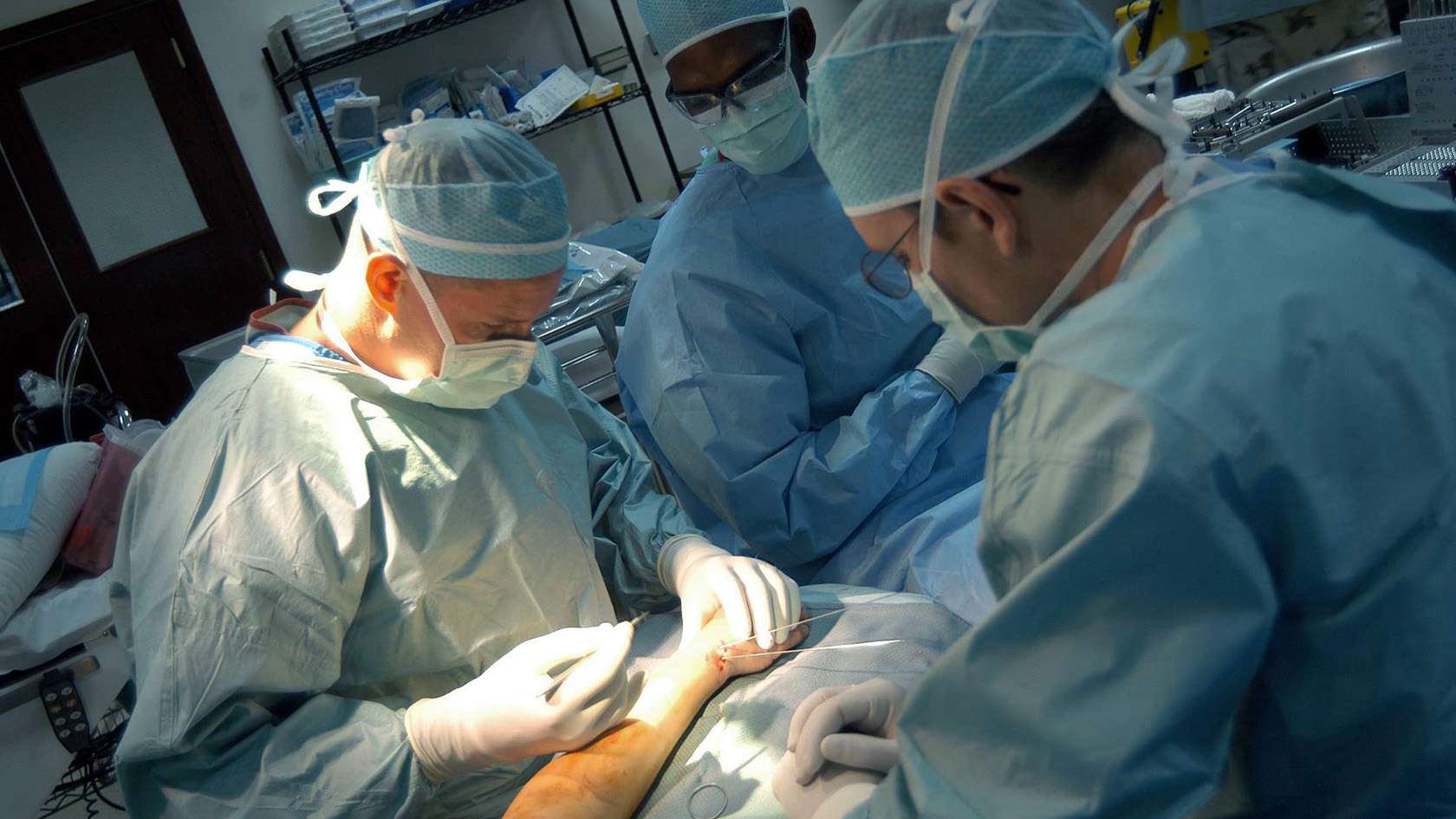 how-much-do-surgeons-earn-per-surgery-surgery-au